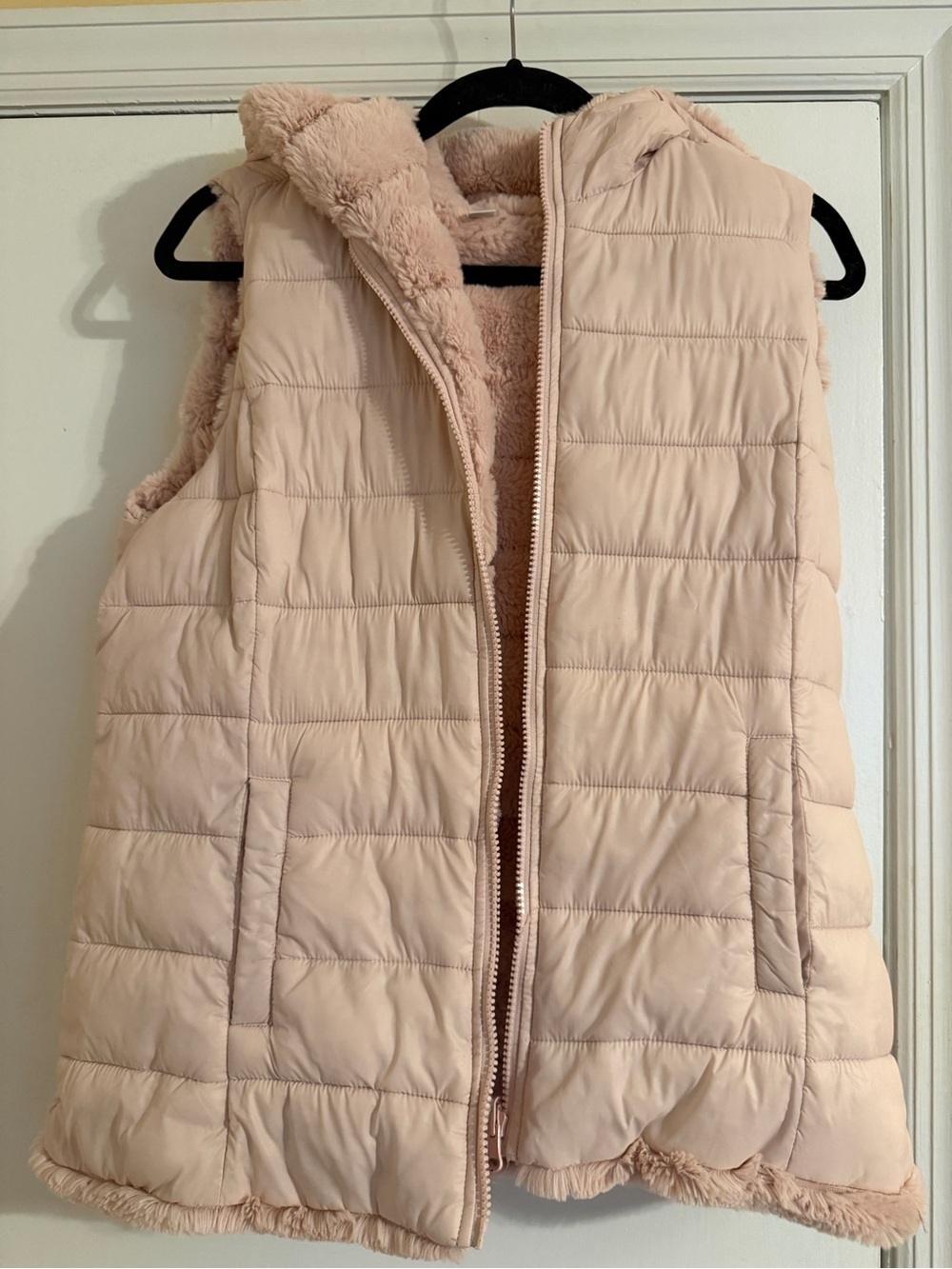 New York & Company Reversible Vest Pink Fuzzy women M